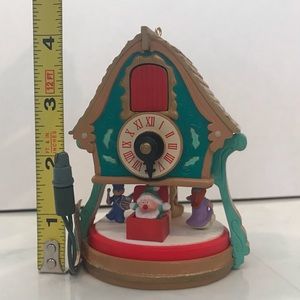 1992 Hallmark  Motion and Musical Ornament